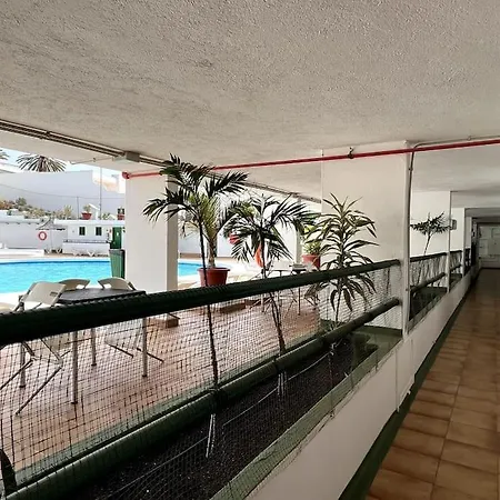Apartment Lola - Cosy & Central 1 Bedroom Apartment Tias Exterior photo