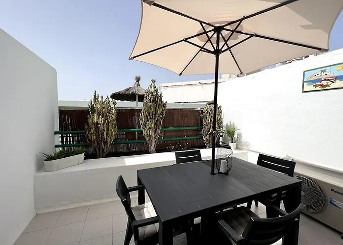 Apartment Lola - Cosy & Central 1 Bedroom Apartment